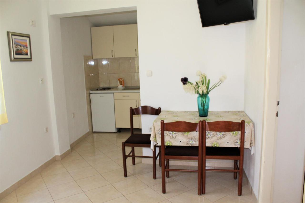 Apartments Raos Makarska Eksteriør bilde